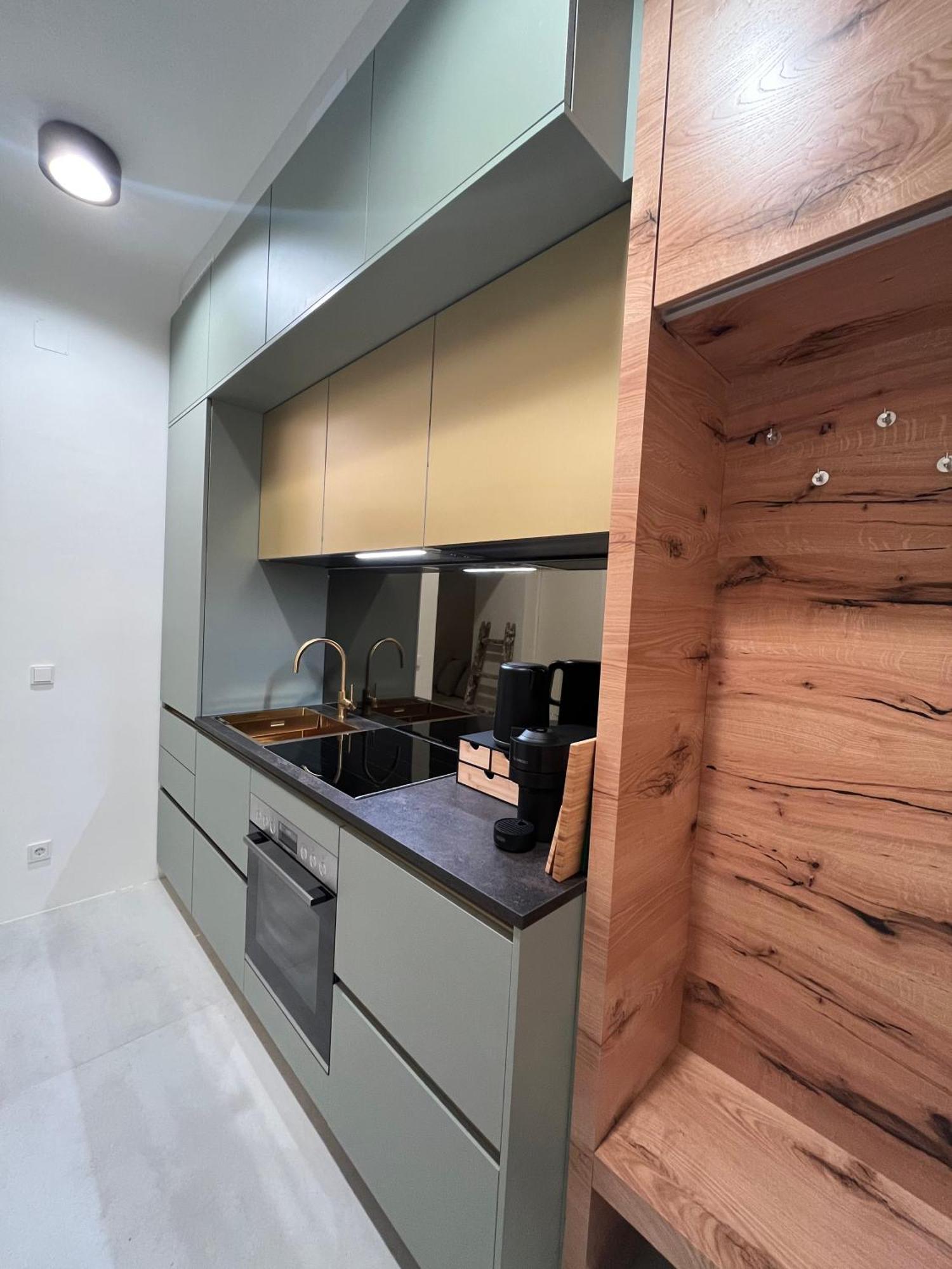 וינה Luxurious One Room Apartment Near Schoenbrunn Palace מראה חיצוני תמונה